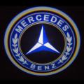 Подсветка в дверь с логотипом Mercedes