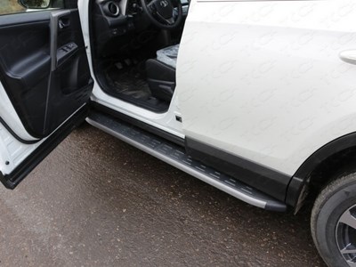 Пороги алюминиевые с пластиковой накладкой (карбон серые) 1720 мм Toyota (тойота) RAV4 (рав 4) 2015- SKU:458562qw ― PEARPLUS.ru
