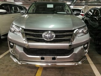 Защита переднего бампера двойная 76/60мм.Toyota Fortuner 2017-